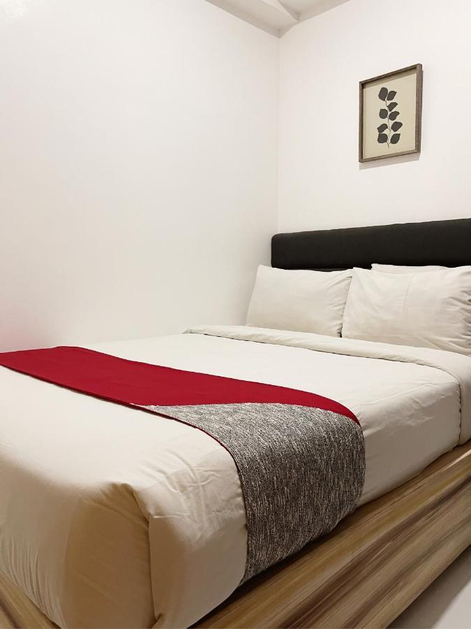 Airo Makati 3*